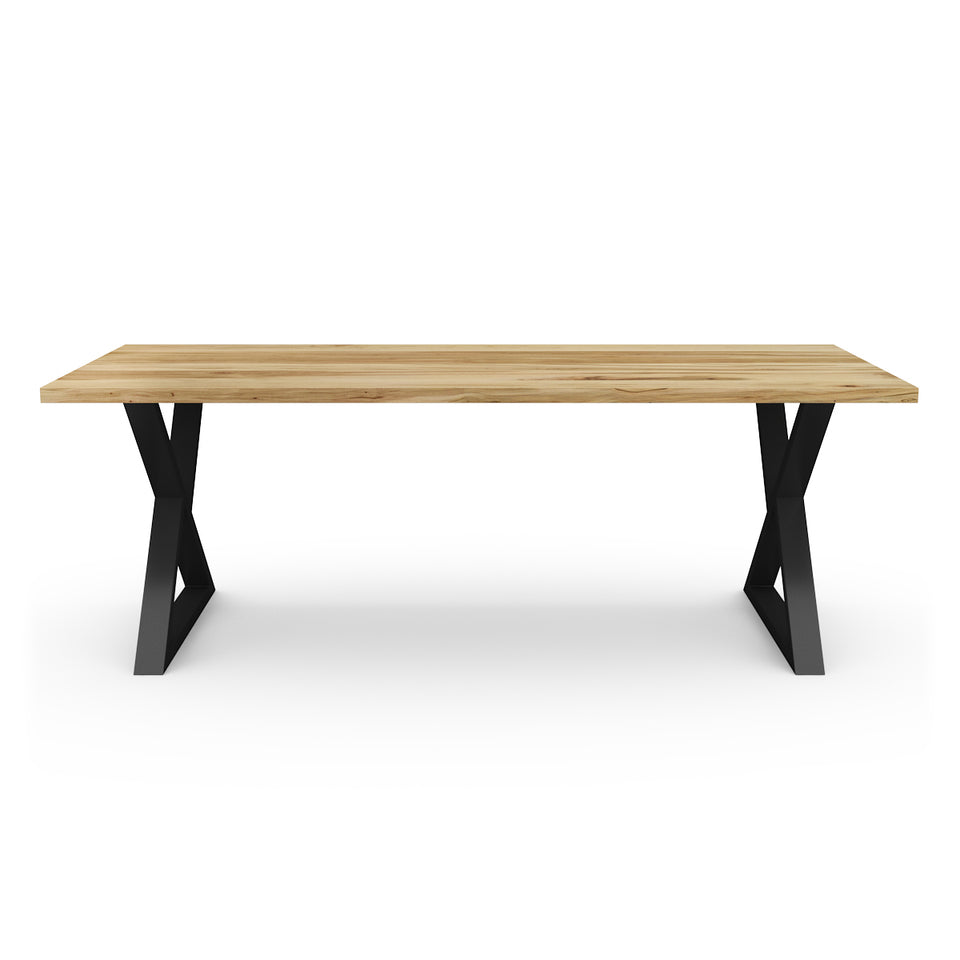 Table en Bois Massif La Classique 4.0 finition ambrosia avec pieds en acier forme de x